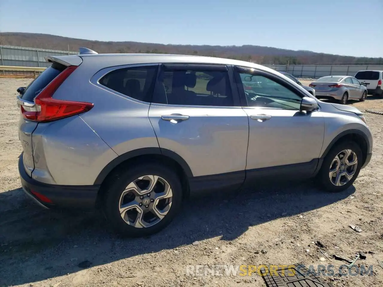 3 Photograph of a damaged car 2HKRW2H53KH630375 HONDA CRV 2019