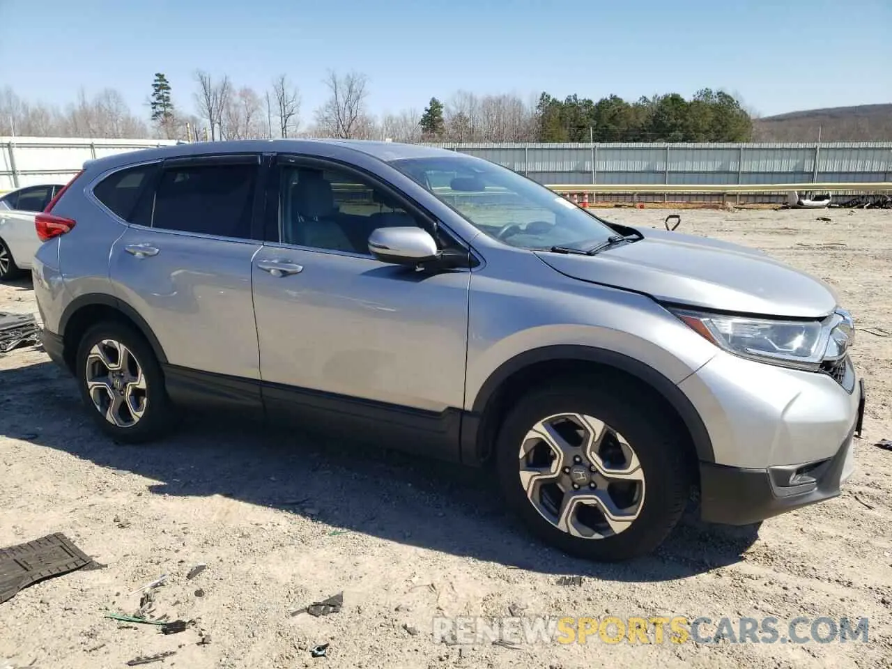 4 Photograph of a damaged car 2HKRW2H53KH630375 HONDA CRV 2019