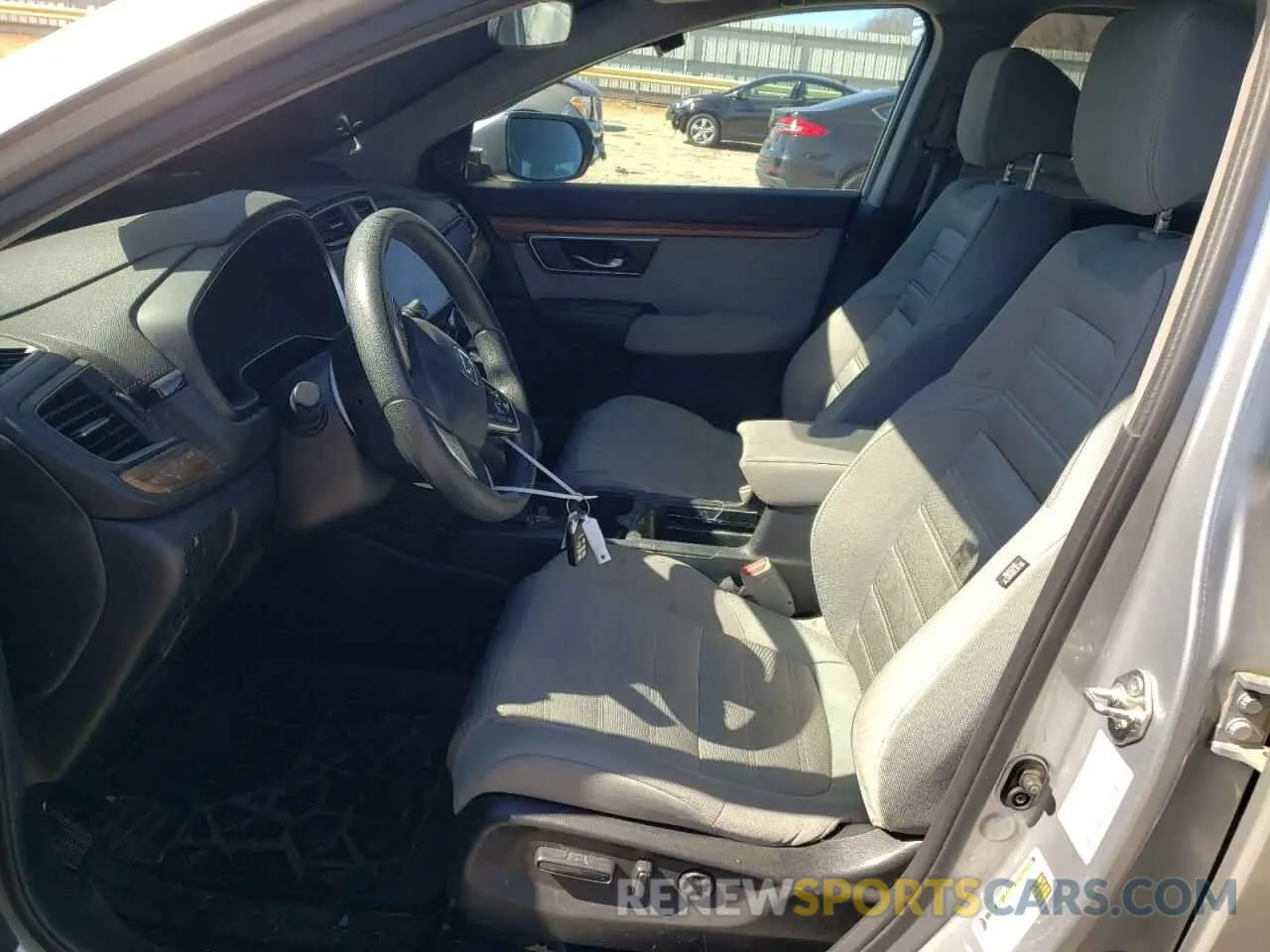 7 Photograph of a damaged car 2HKRW2H53KH630375 HONDA CRV 2019