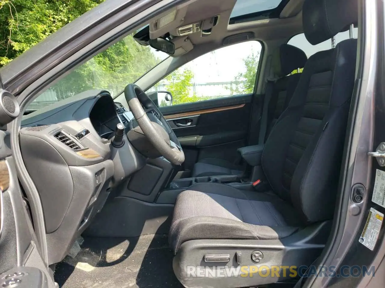 7 Photograph of a damaged car 2HKRW2H54KH143685 HONDA CRV 2019