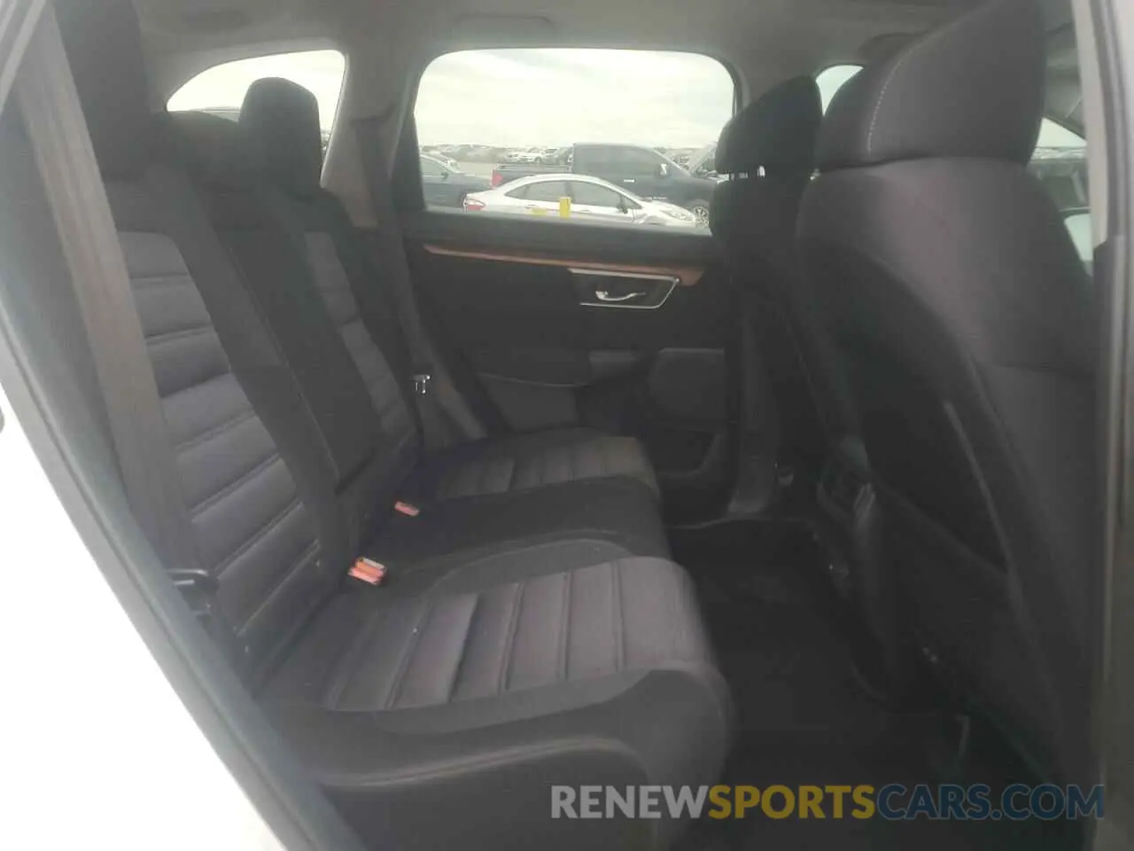 11 Photograph of a damaged car 2HKRW2H54KH674109 HONDA CRV 2019