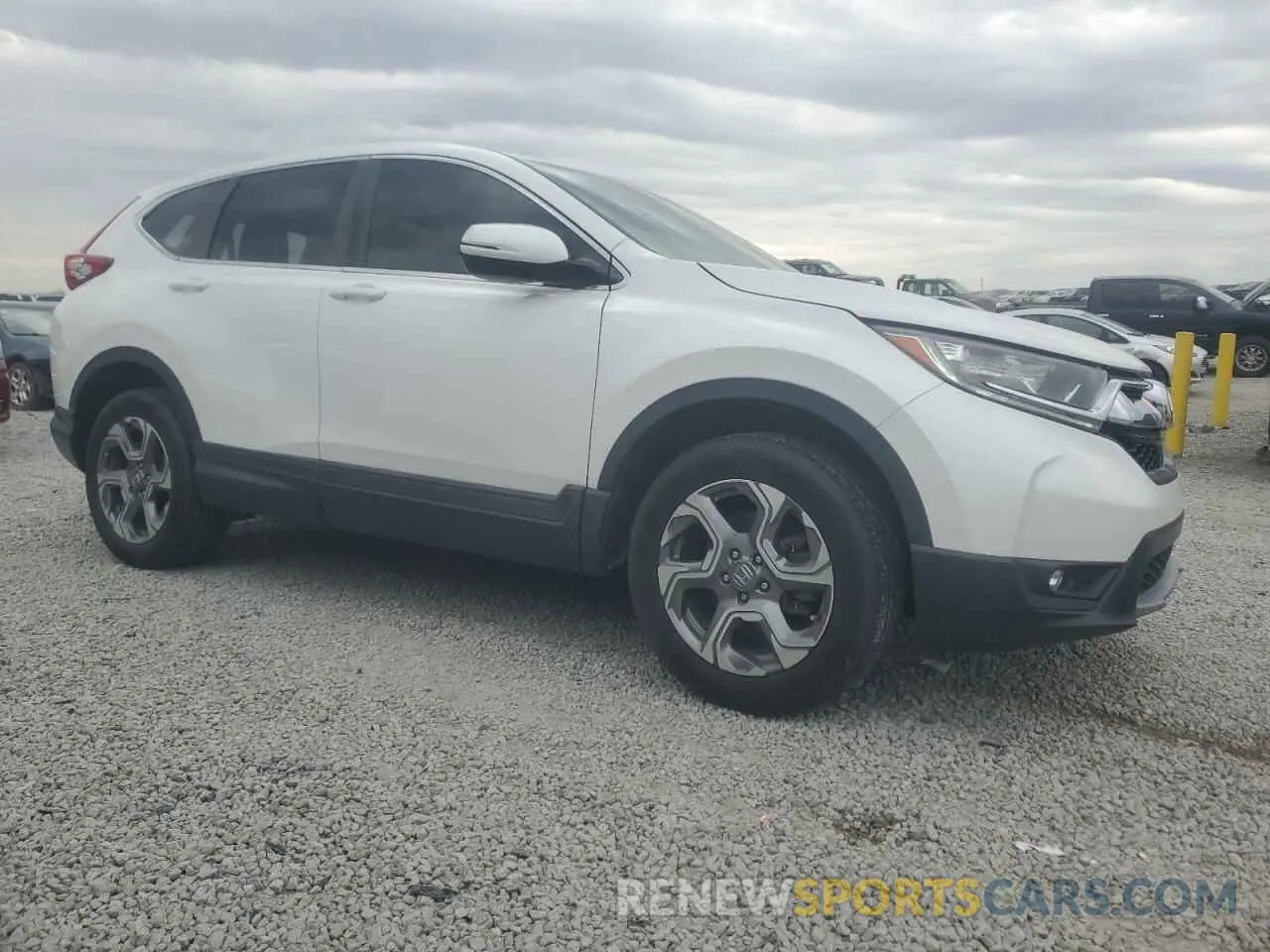 4 Photograph of a damaged car 2HKRW2H54KH674109 HONDA CRV 2019