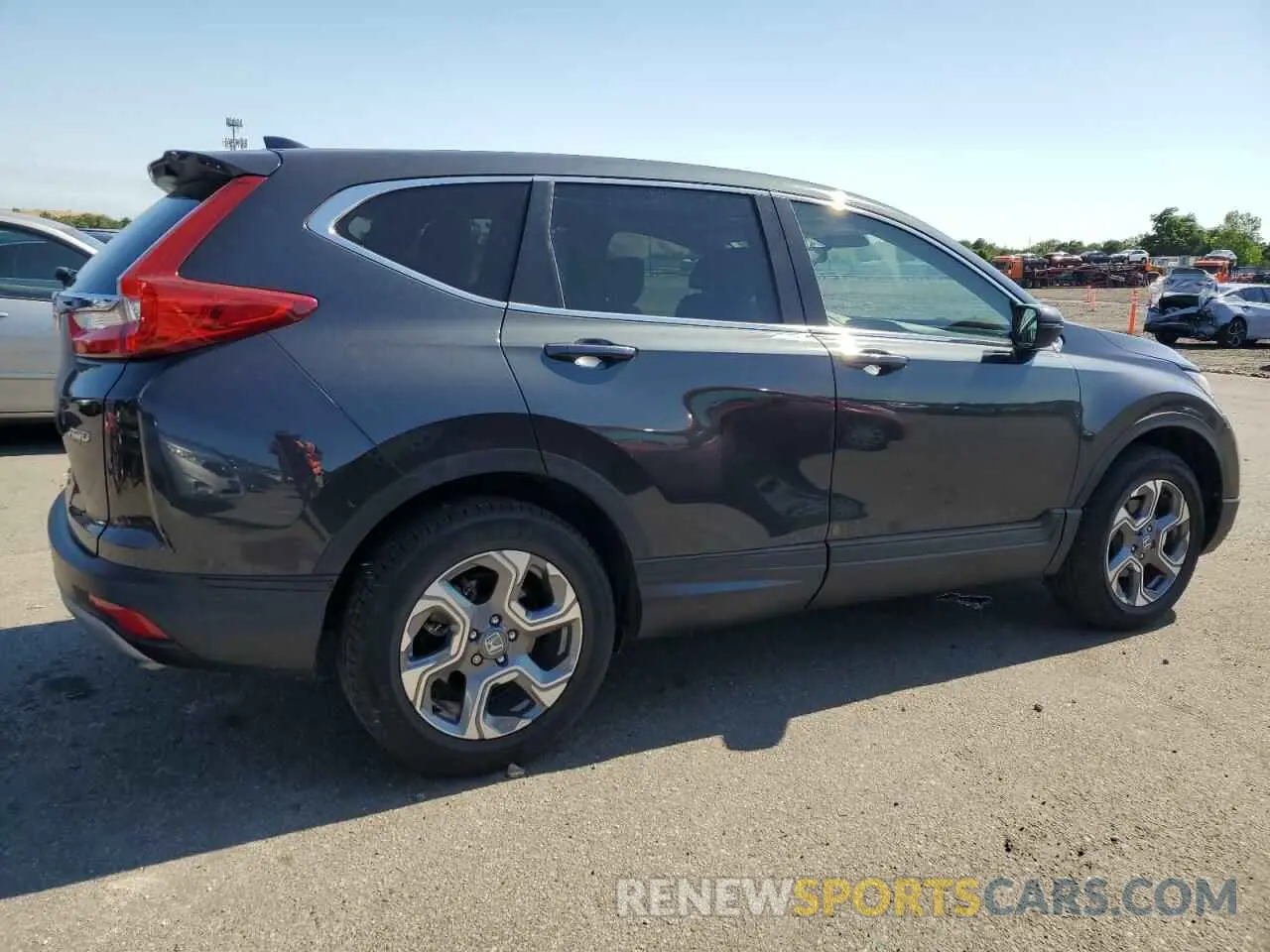 3 Photograph of a damaged car 2HKRW2H55KH600083 HONDA CRV 2019