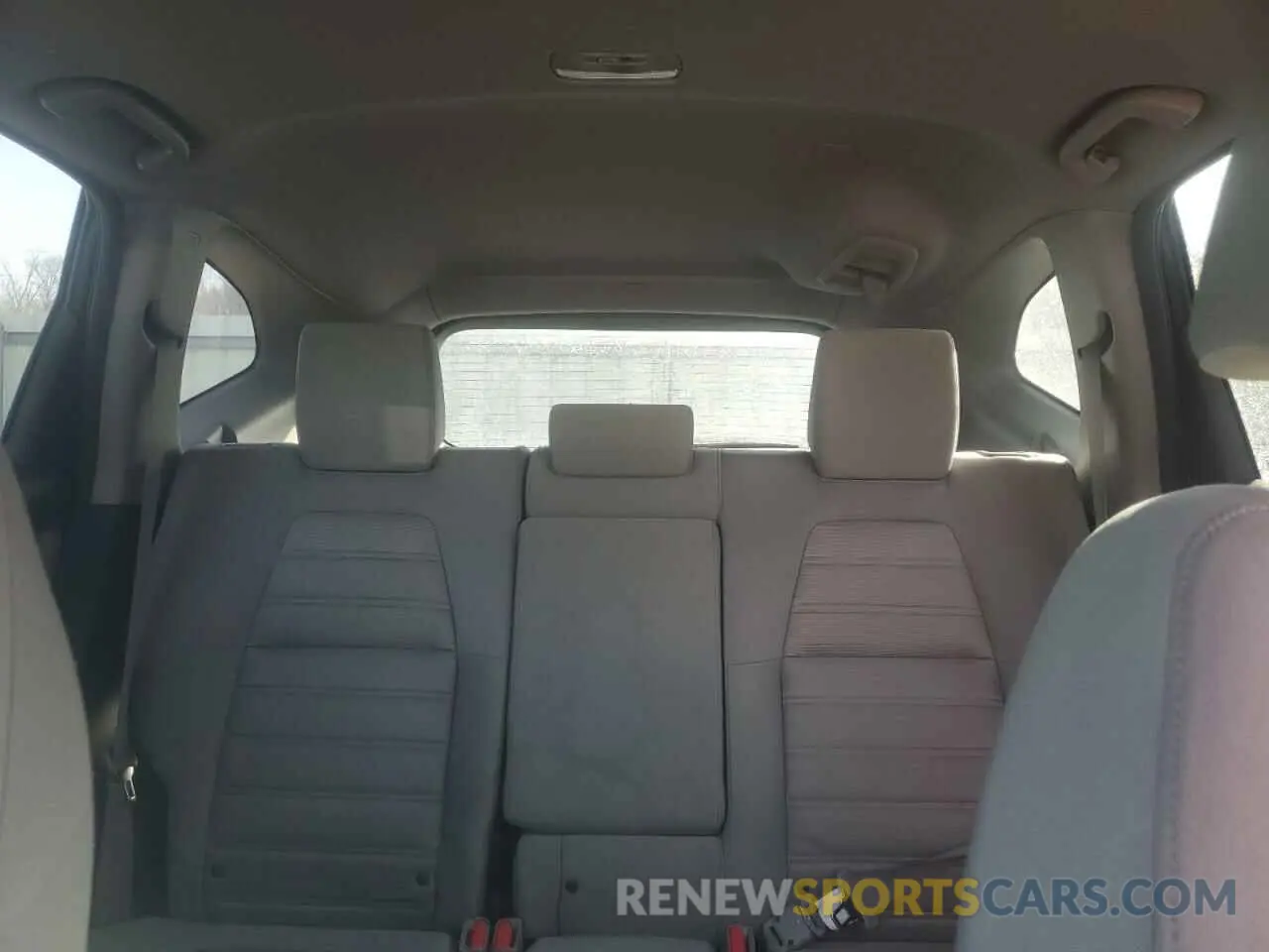 10 Photograph of a damaged car 2HKRW2H56KH671597 HONDA CRV 2019