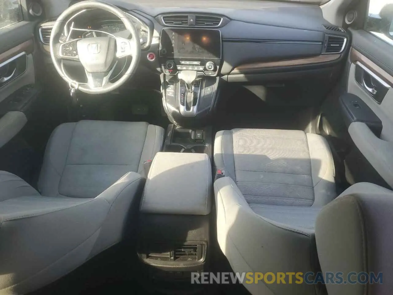 8 Photograph of a damaged car 2HKRW2H56KH671597 HONDA CRV 2019