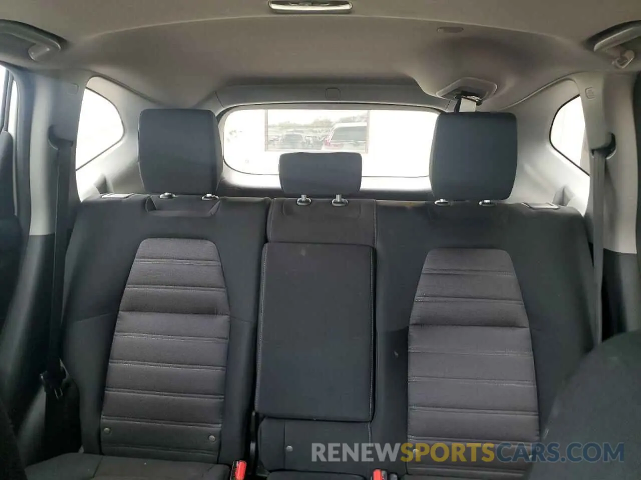 10 Photograph of a damaged car 2HKRW2H56KH674094 HONDA CRV 2019