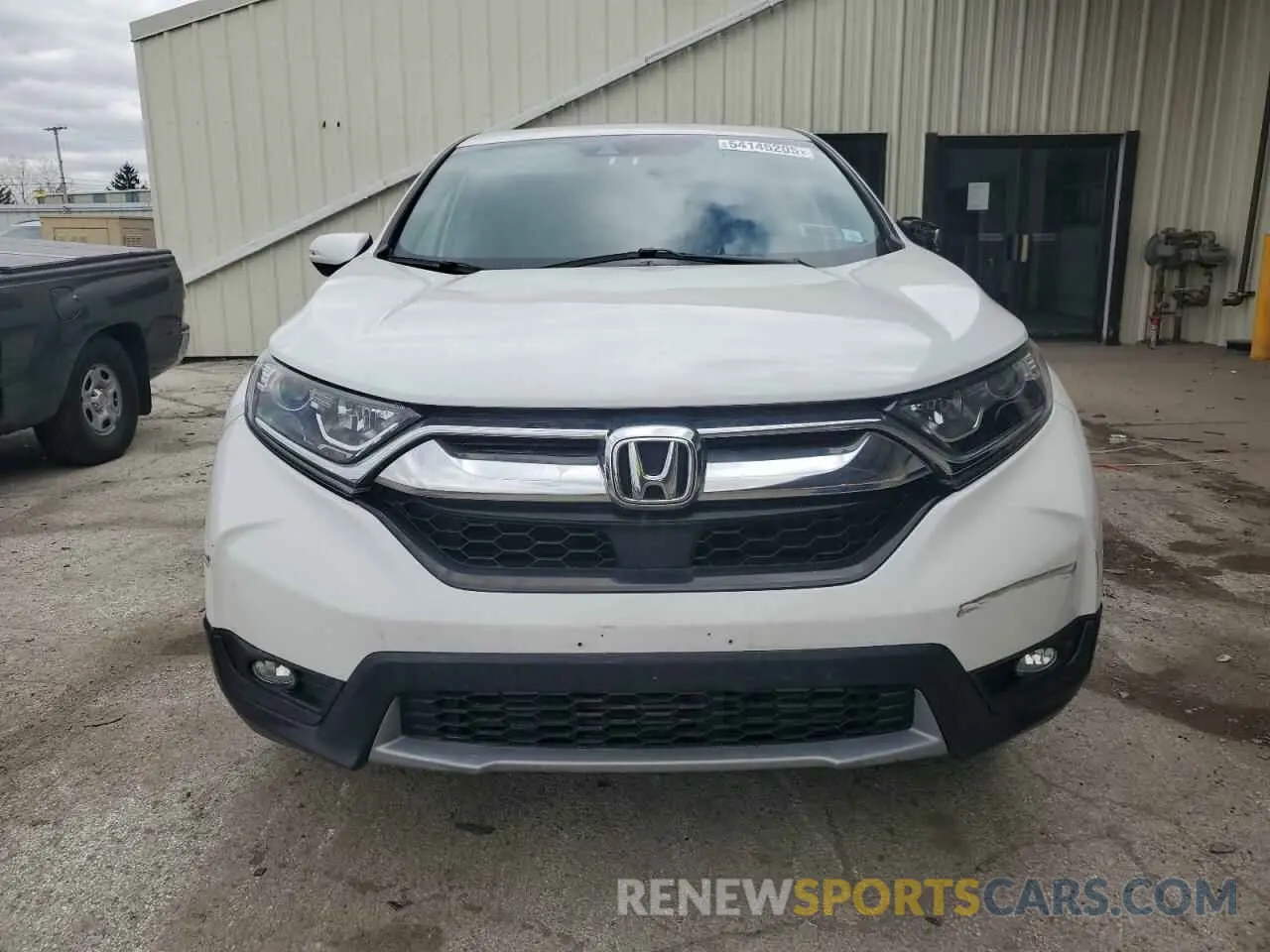 5 Photograph of a damaged car 2HKRW2H56KH674094 HONDA CRV 2019