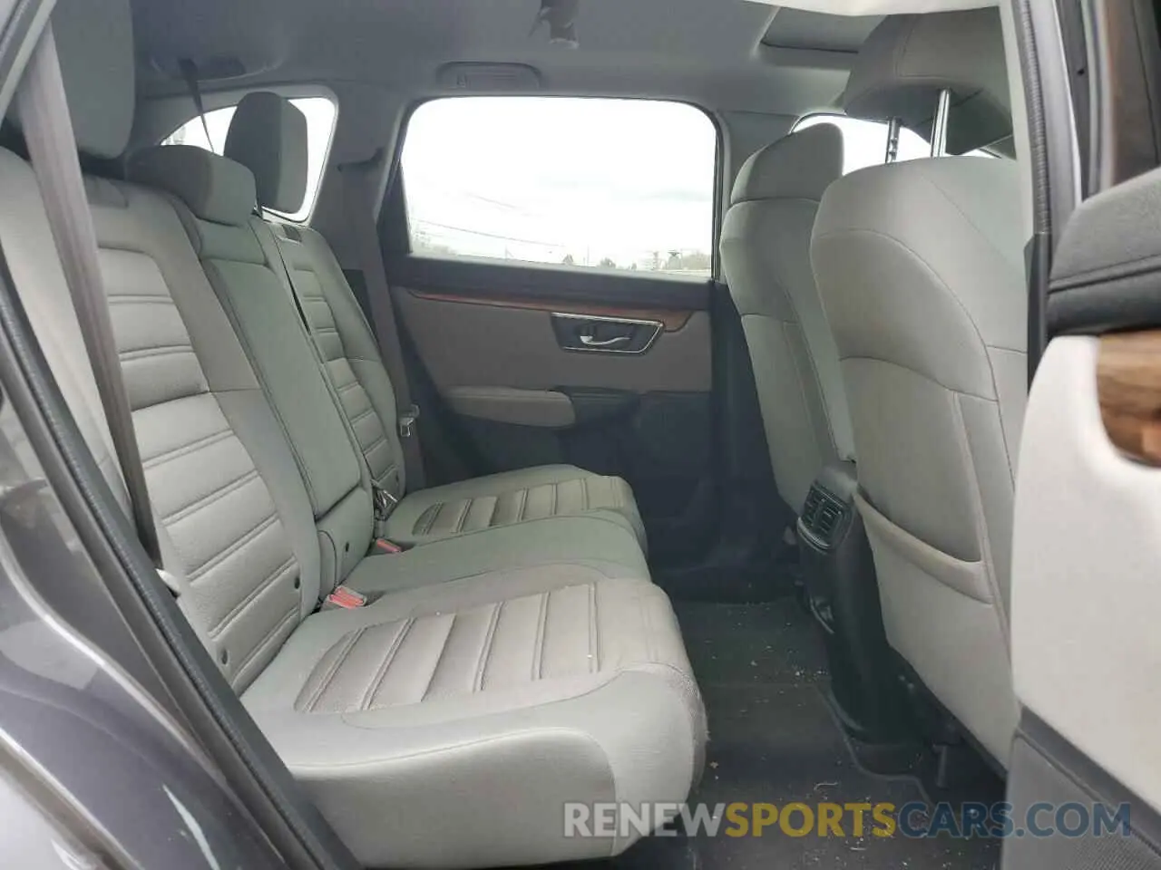 11 Photograph of a damaged car 2HKRW2H58KH636026 HONDA CRV 2019