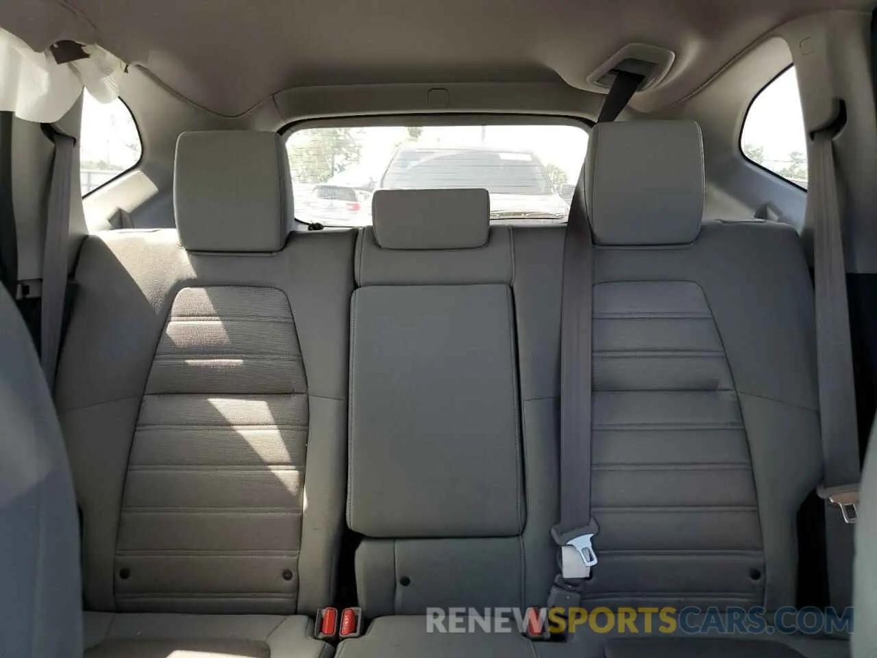 10 Photograph of a damaged car 2HKRW2H58KH650542 HONDA CRV 2019