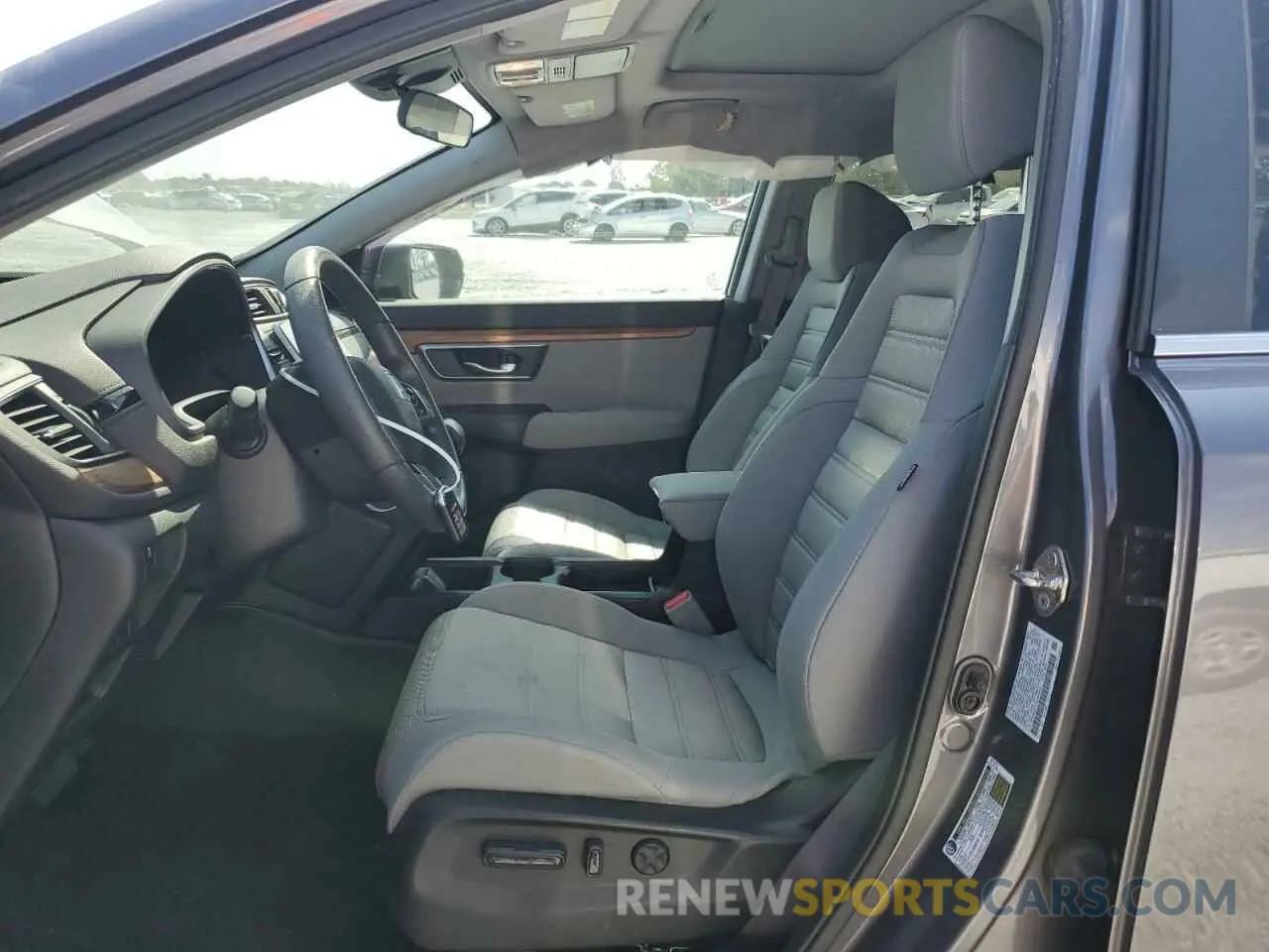 7 Photograph of a damaged car 2HKRW2H58KH650542 HONDA CRV 2019