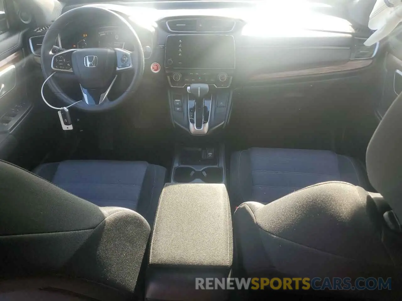 8 Photograph of a damaged car 2HKRW2H59KH626363 HONDA CRV 2019