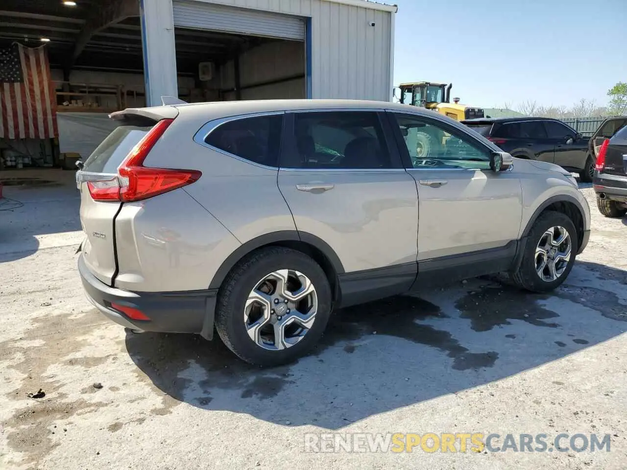 3 Фотография поврежденного автомобиля 2HKRW2H5XKH646220 HONDA CRV 2019