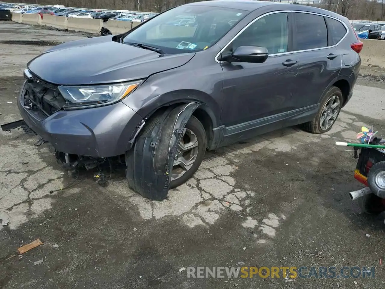 1 Photograph of a damaged car 2HKRW2H80KH658807 HONDA CRV 2019