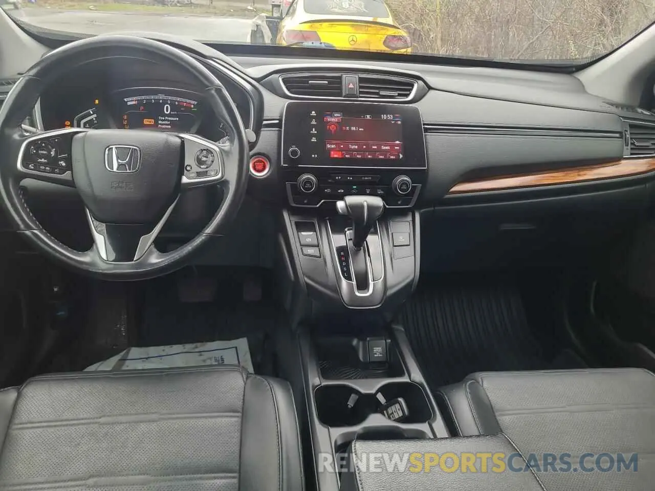 9 Photograph of a damaged car 2HKRW2H82KH108847 HONDA CRV 2019