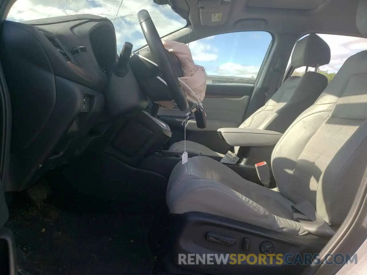 7 Photograph of a damaged car 2HKRW2H85KH653067 HONDA CRV 2019