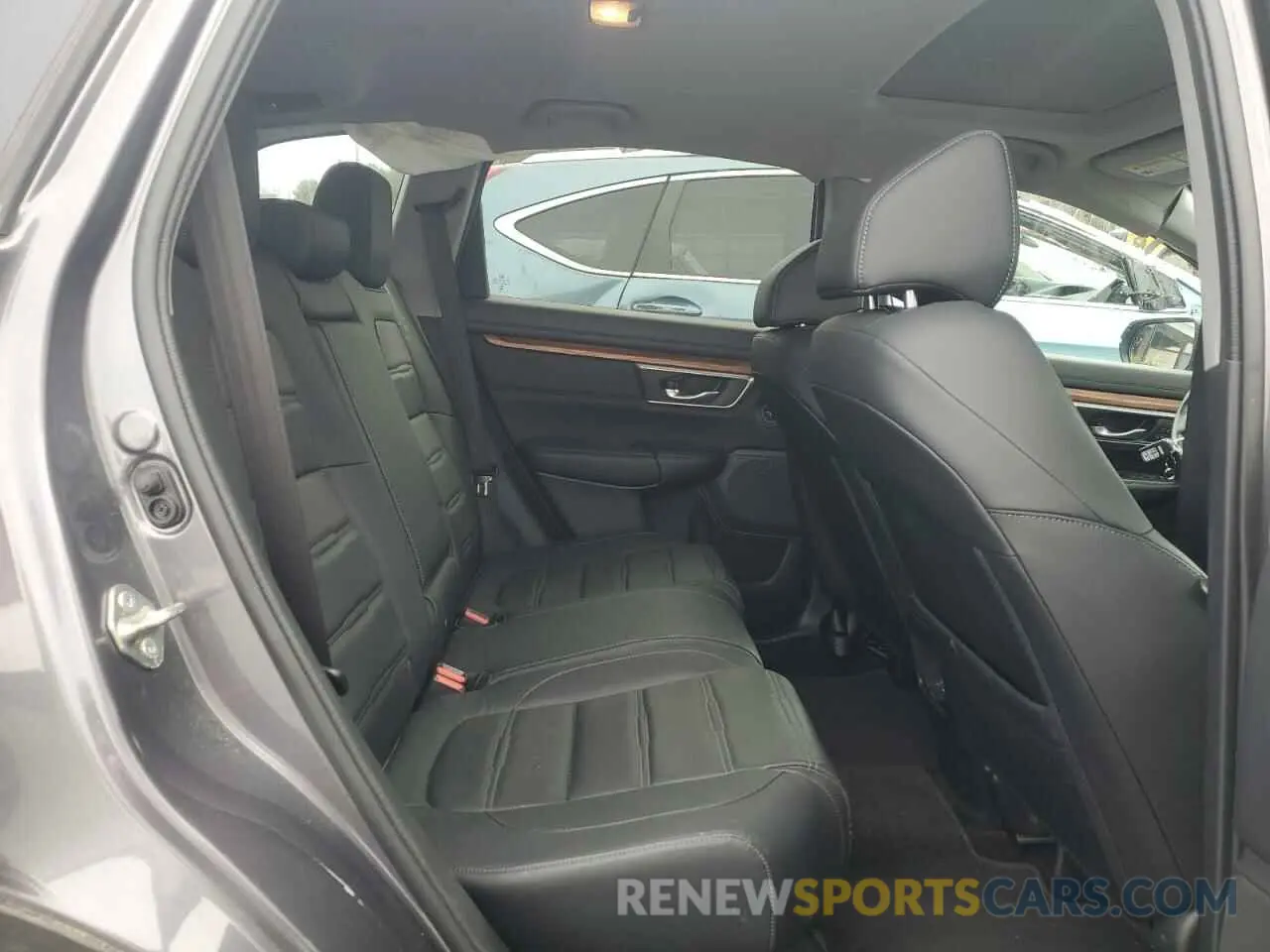 11 Photograph of a damaged car 2HKRW2H85KH665641 HONDA CRV 2019