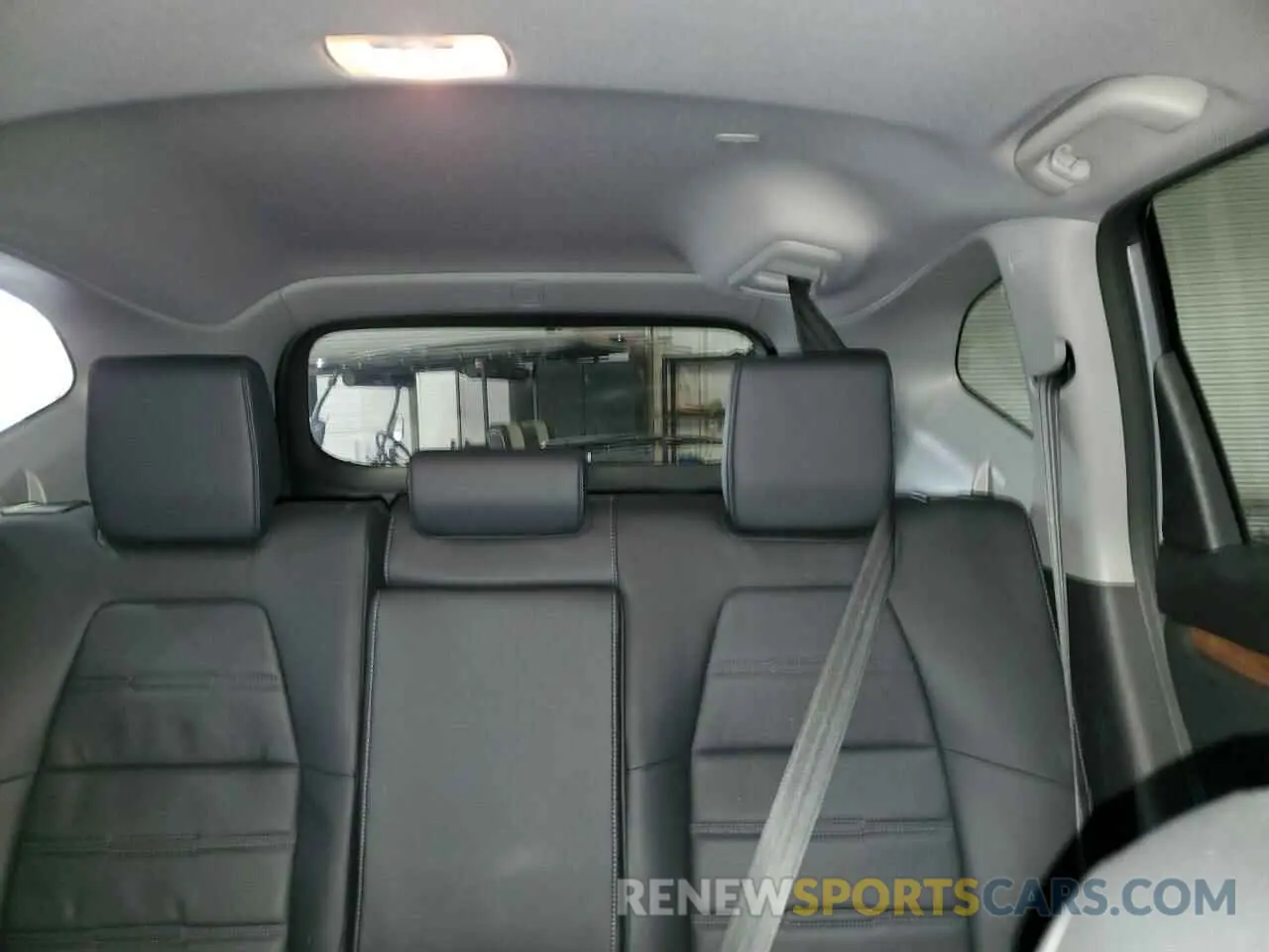 10 Photograph of a damaged car 2HKRW2H88KH614859 HONDA CRV 2019