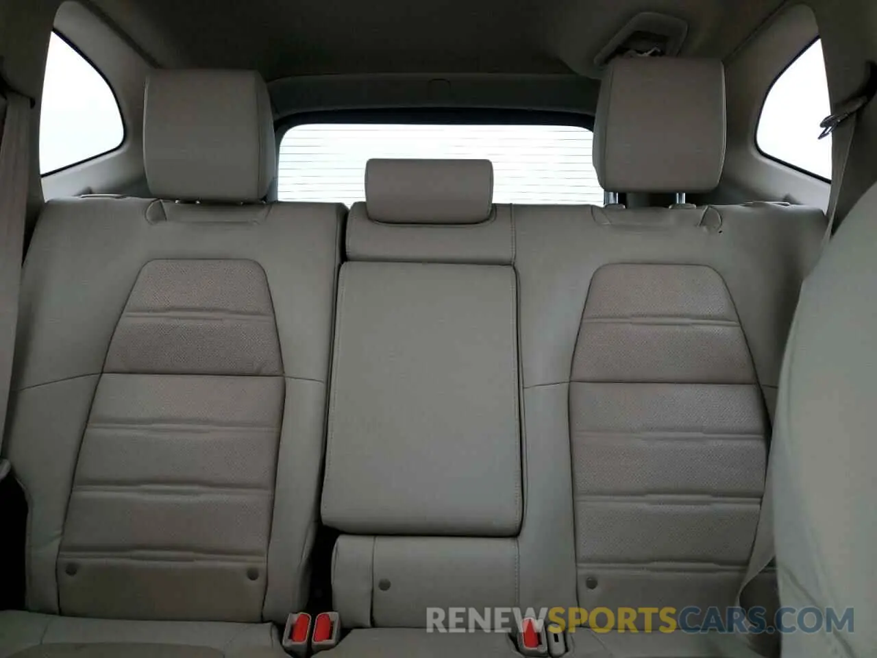 10 Photograph of a damaged car 2HKRW2H88KH654228 HONDA CRV 2019