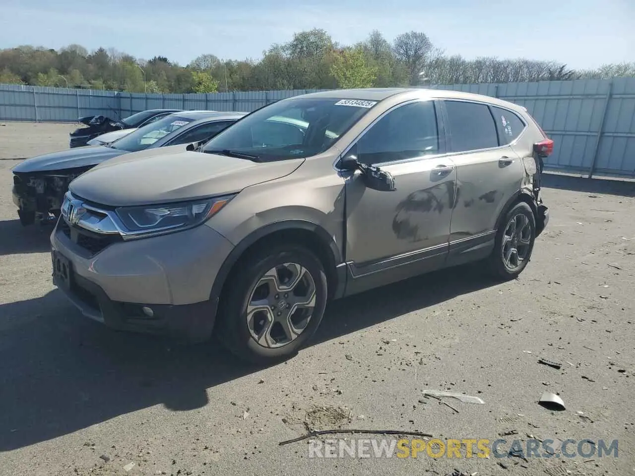 1 Photograph of a damaged car 2HKRW2H89KH612909 HONDA CRV 2019