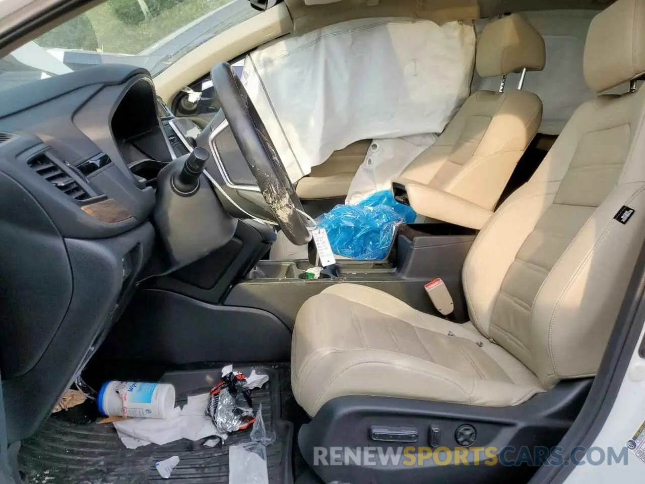 7 Photograph of a damaged car 2HKRW2H93KH642660 HONDA CRV 2019