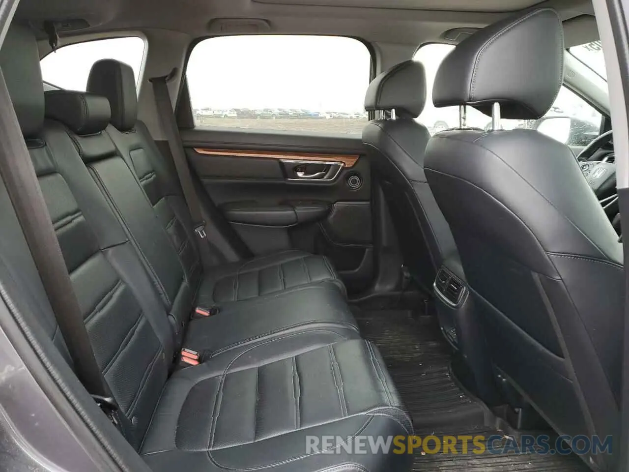 11 Photograph of a damaged car 2HKRW2H95KH149661 HONDA CRV 2019