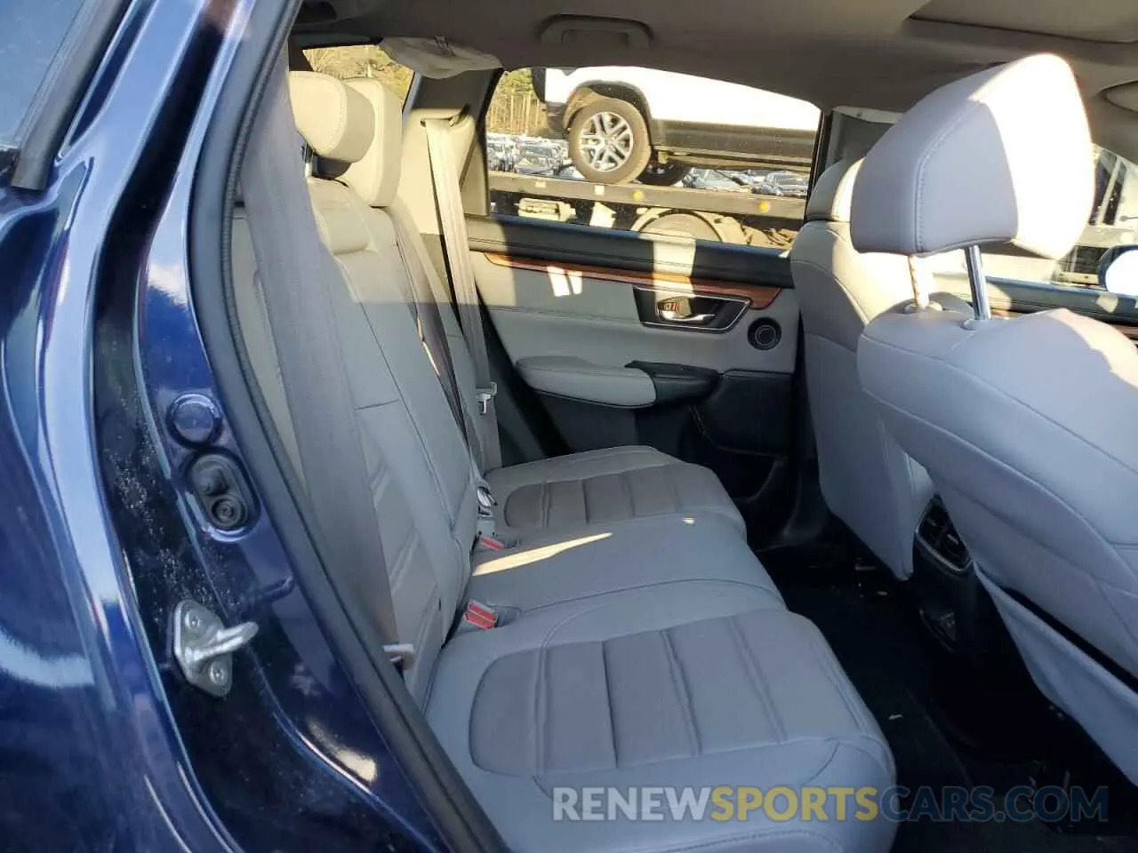 11 Фотография поврежденного автомобиля 2HKRW2H96KH605327 HONDA CRV 2019