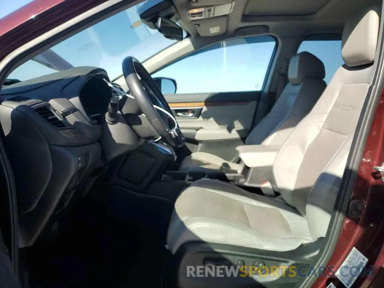 7 Photograph of a damaged car 2HKRW2H97KH600251 HONDA CRV 2019