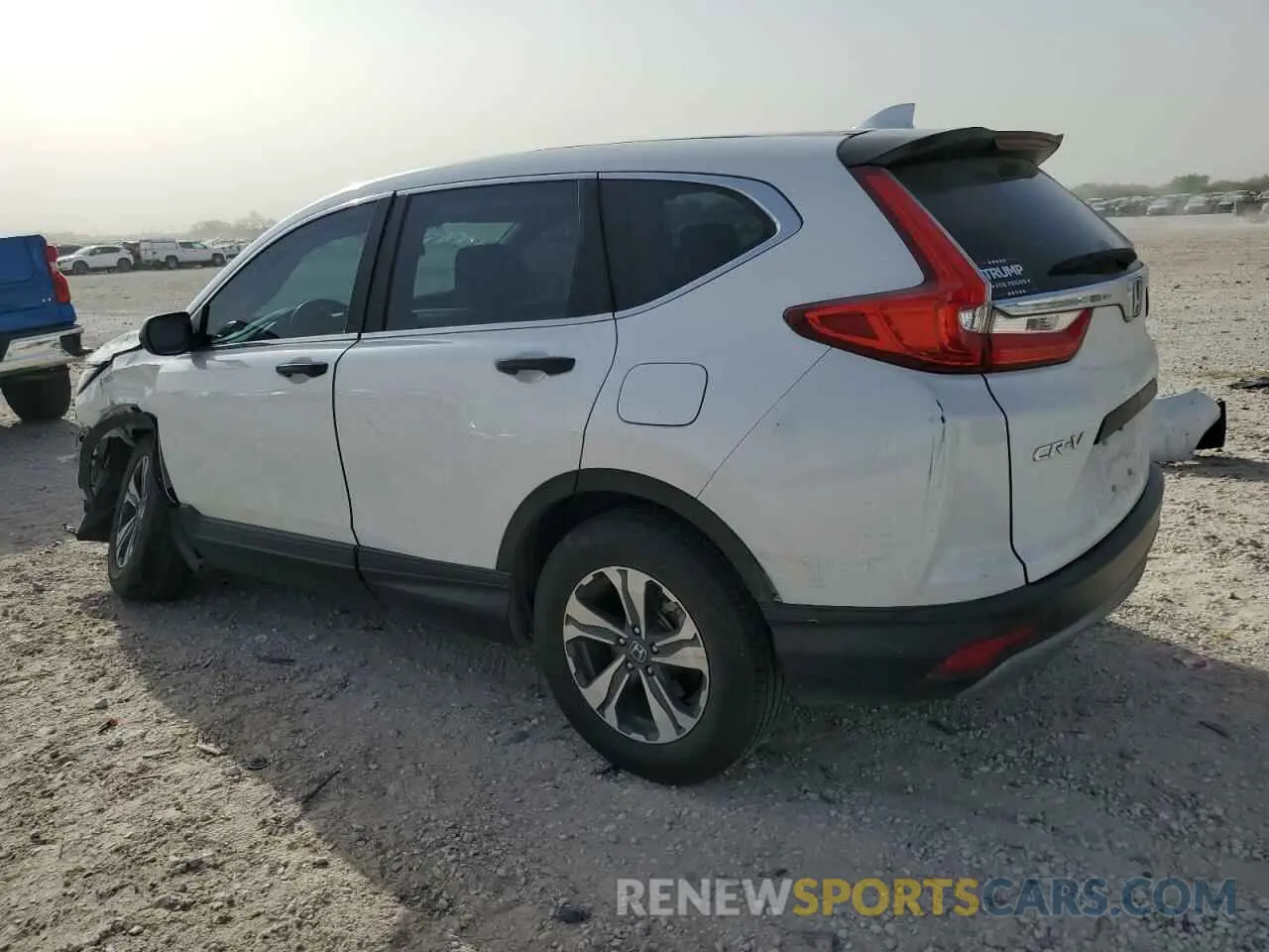 2 Photograph of a damaged car 2HKRW5H31KH422415 HONDA CRV 2019