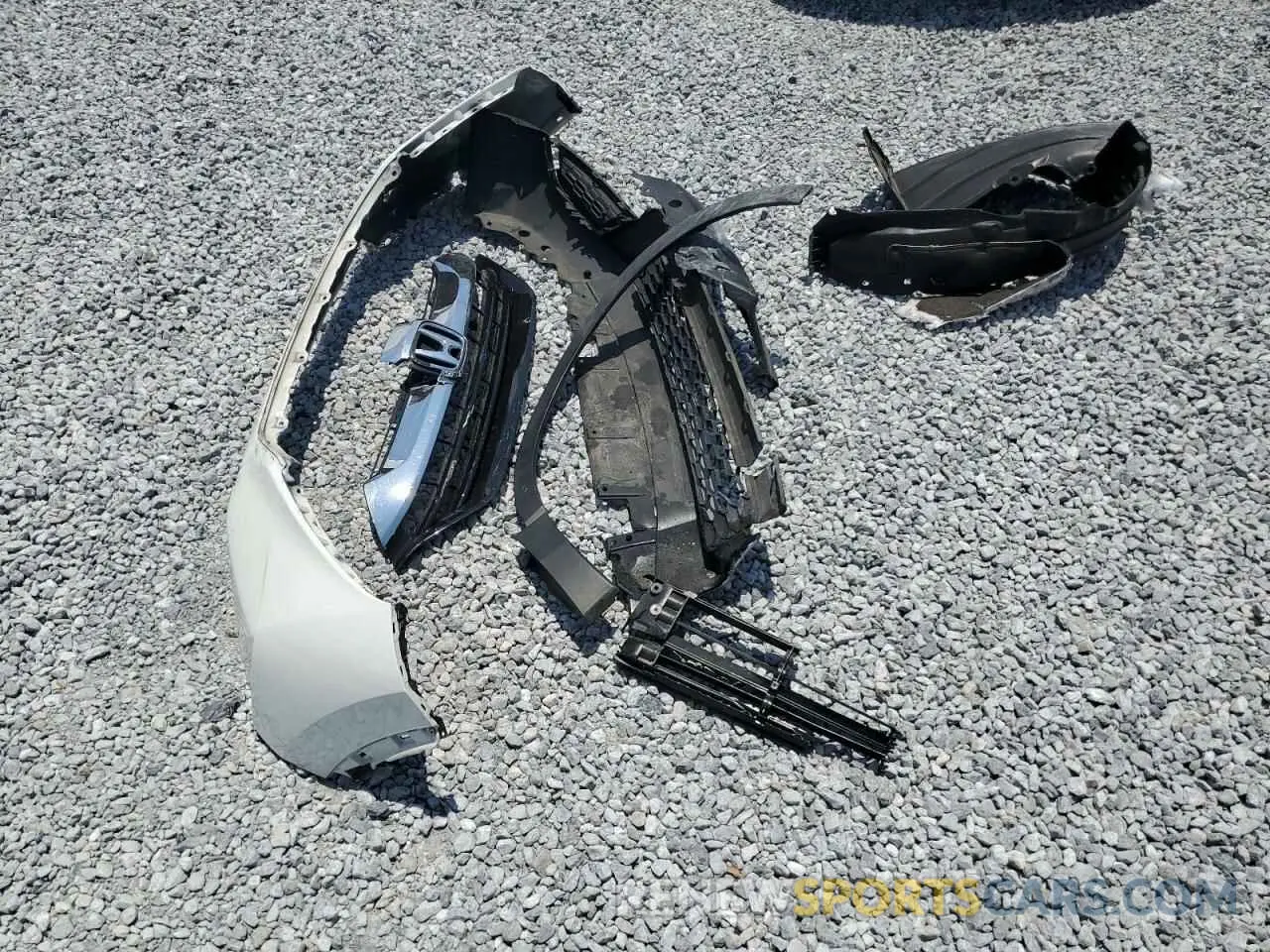 13 Photograph of a damaged car 2HKRW5H32KH406580 HONDA CRV 2019