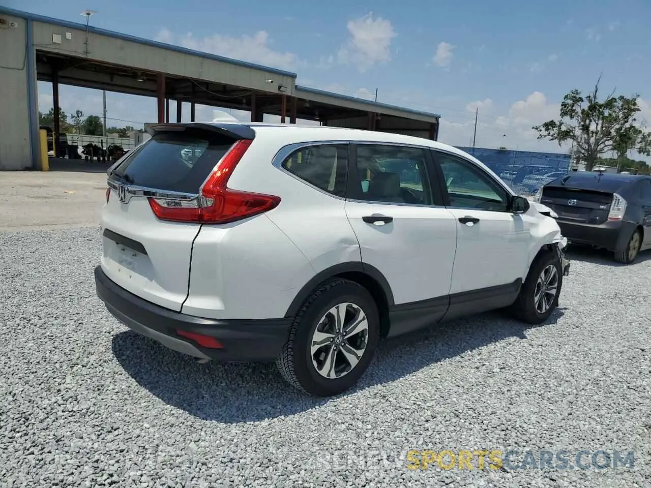3 Photograph of a damaged car 2HKRW5H32KH406580 HONDA CRV 2019