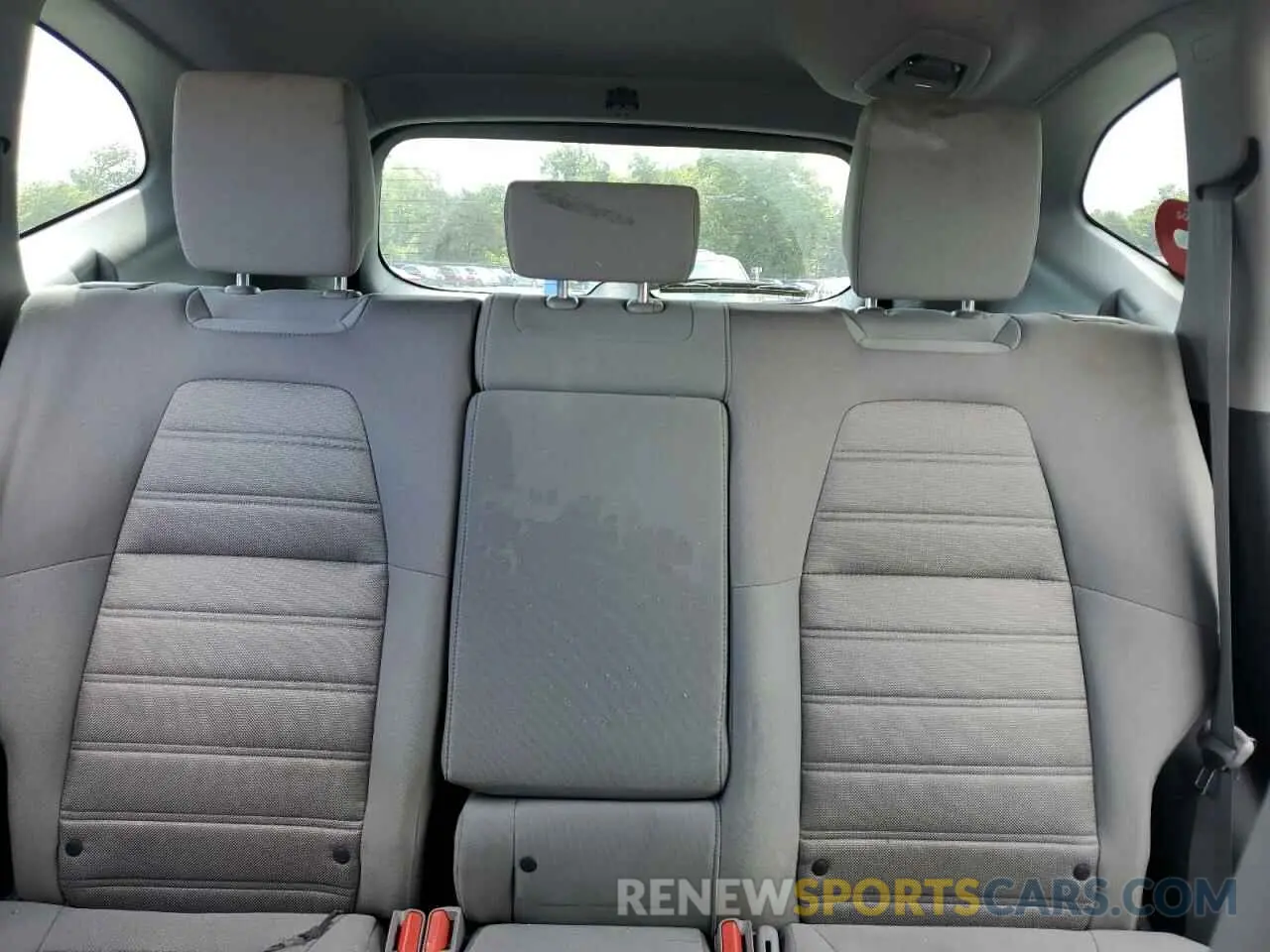 10 Photograph of a damaged car 2HKRW5H37KH404985 HONDA CRV 2019