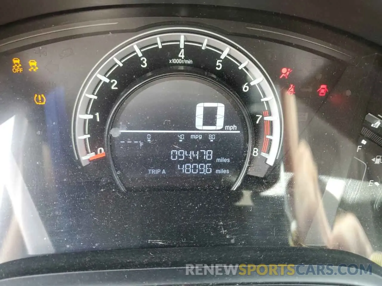 9 Photograph of a damaged car 2HKRW5H37KH404985 HONDA CRV 2019