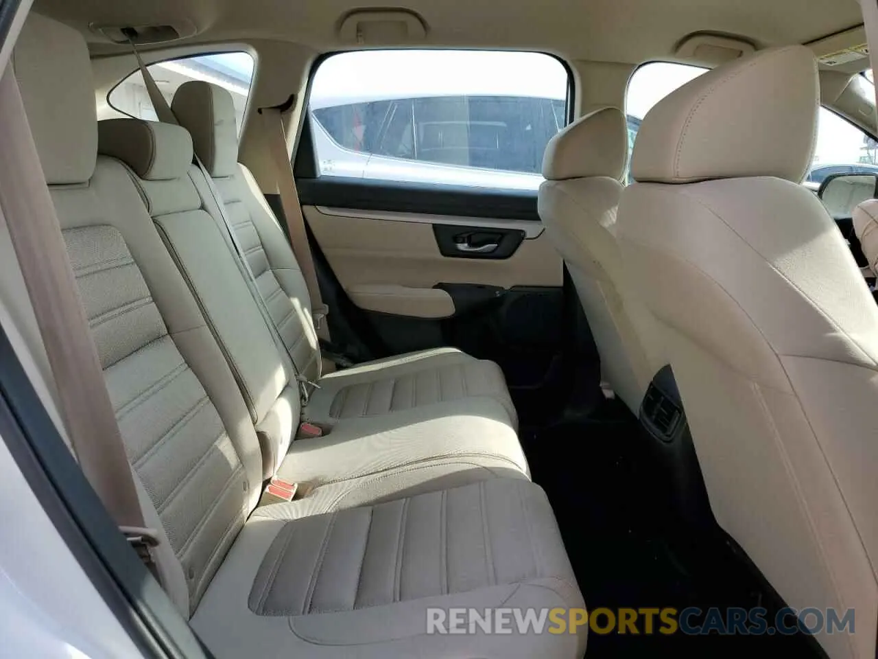 11 Photograph of a damaged car 2HKRW5H38KH422394 HONDA CRV 2019