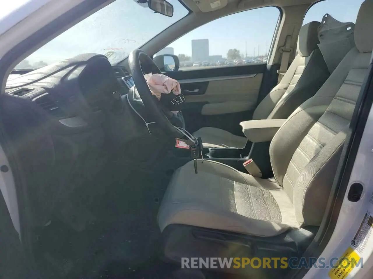 7 Photograph of a damaged car 2HKRW5H38KH422394 HONDA CRV 2019