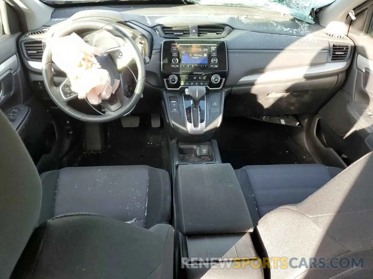 8 Photograph of a damaged car 2HKRW6H30KH218386 HONDA CRV 2019