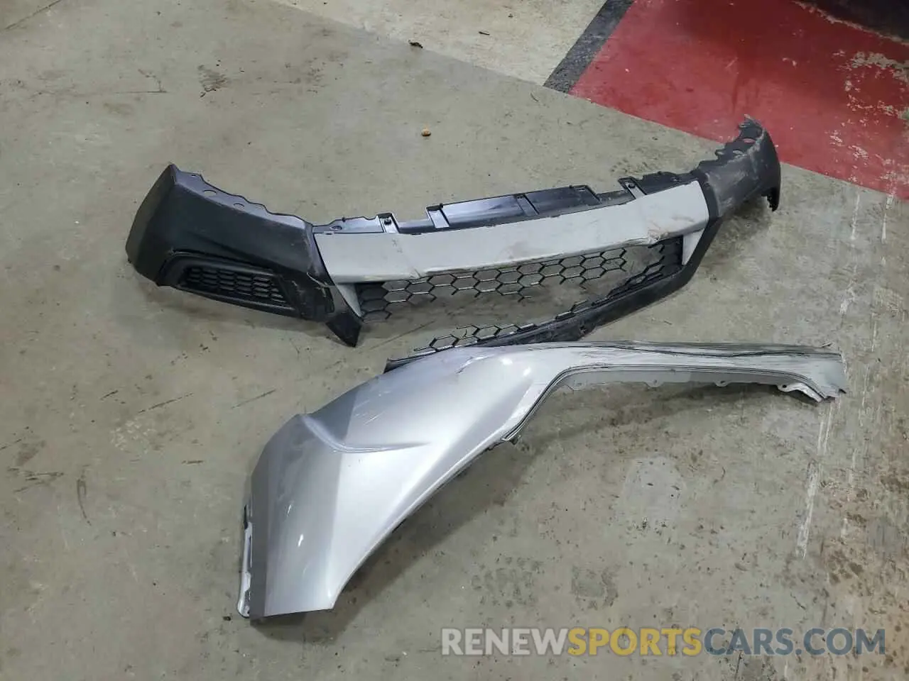 13 Photograph of a damaged car 2HKRW6H30KH232353 HONDA CRV 2019