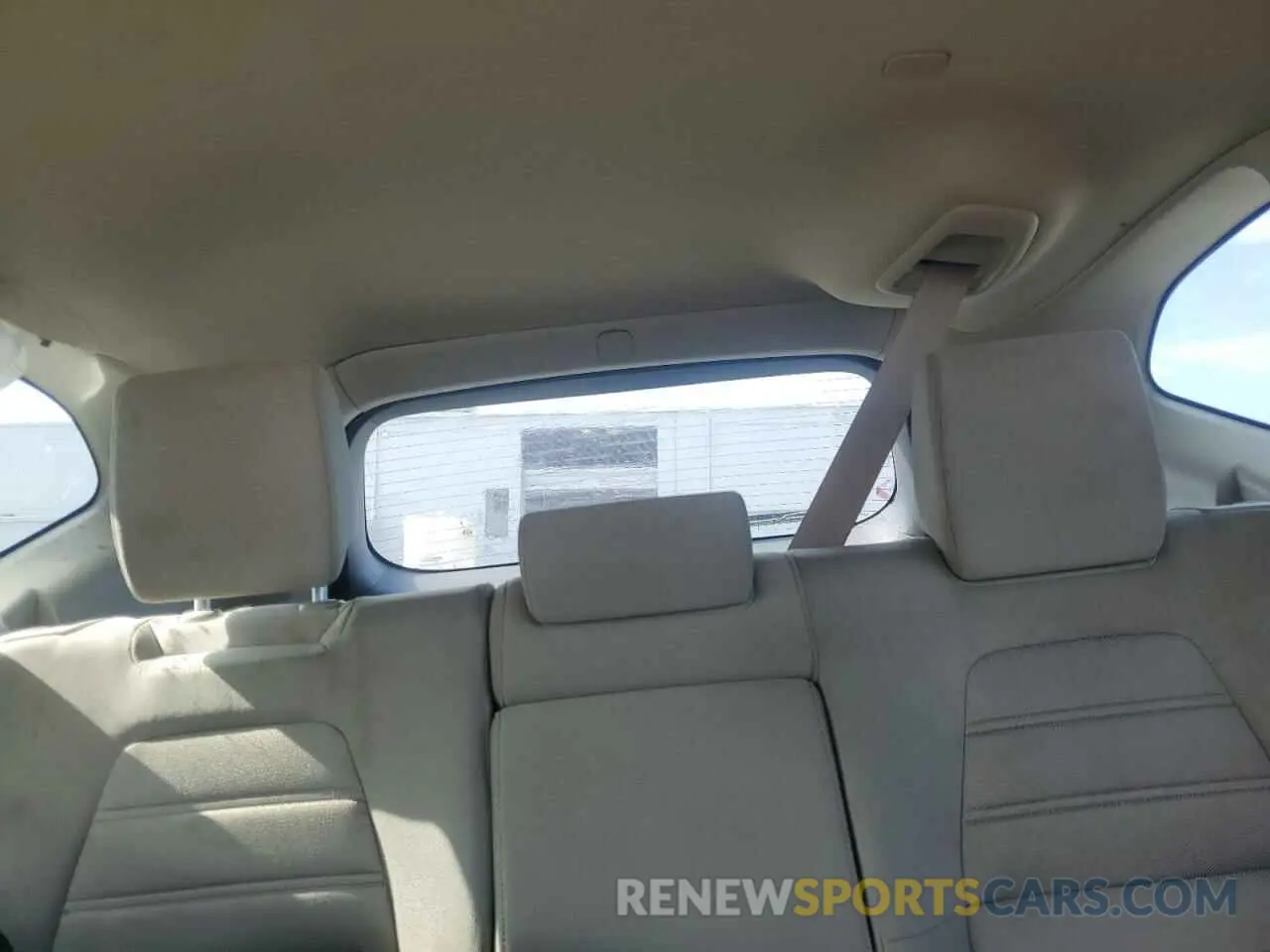 10 Photograph of a damaged car 2HKRW6H33KH200724 HONDA CRV 2019
