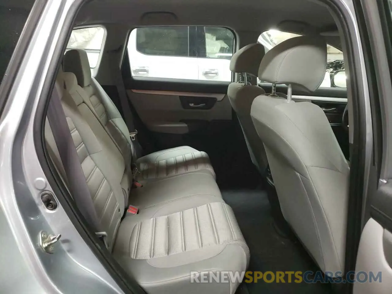 10 Photograph of a damaged car 2HKRW6H35KH207755 HONDA CRV 2019