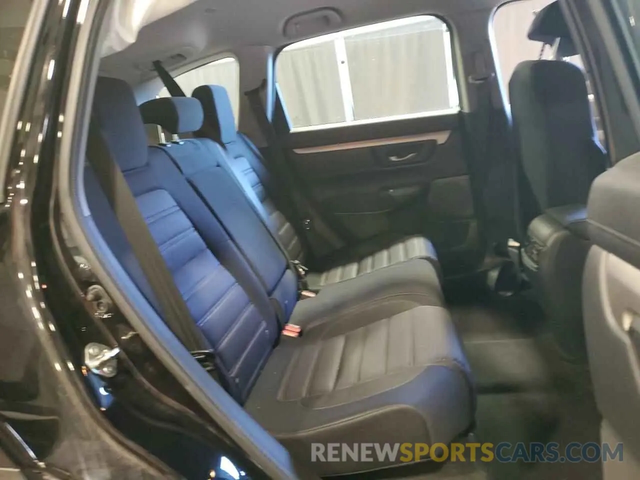 10 Photograph of a damaged car 2HKRW6H35KH227441 HONDA CRV 2019