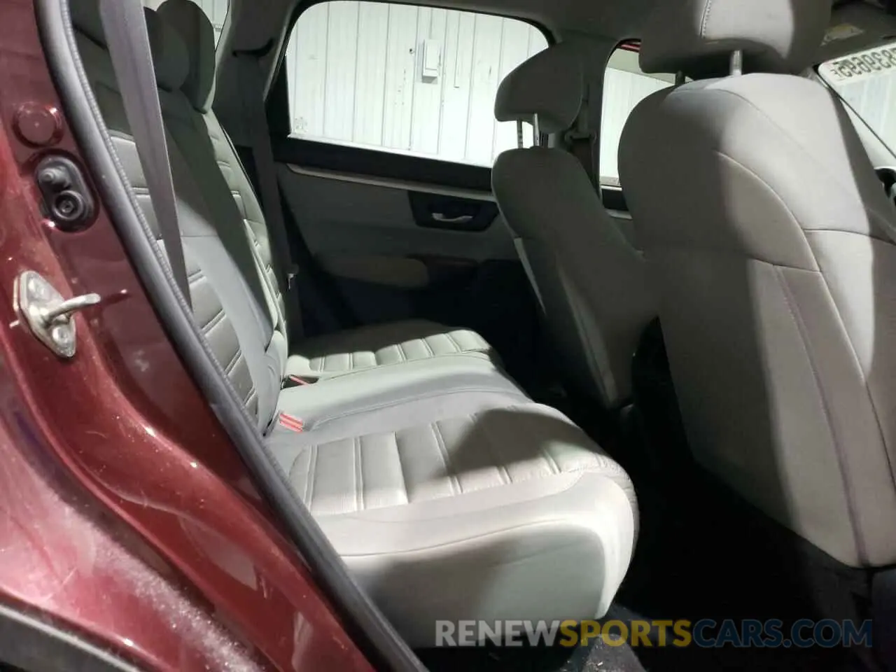 11 Photograph of a damaged car 2HKRW6H36KH200619 HONDA CRV 2019