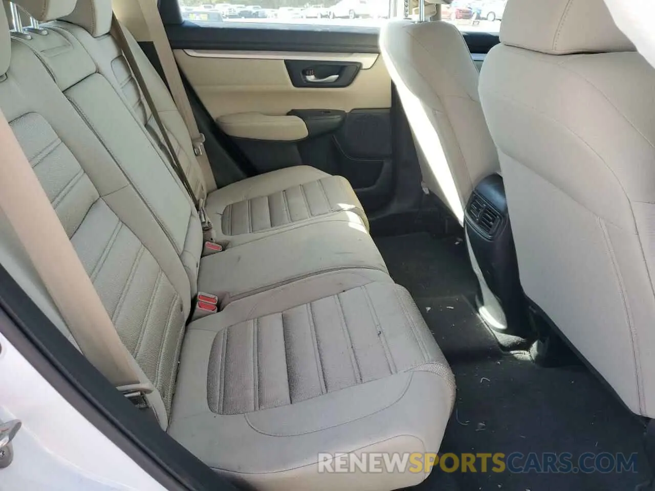 11 Photograph of a damaged car 2HKRW6H36KH218330 HONDA CRV 2019