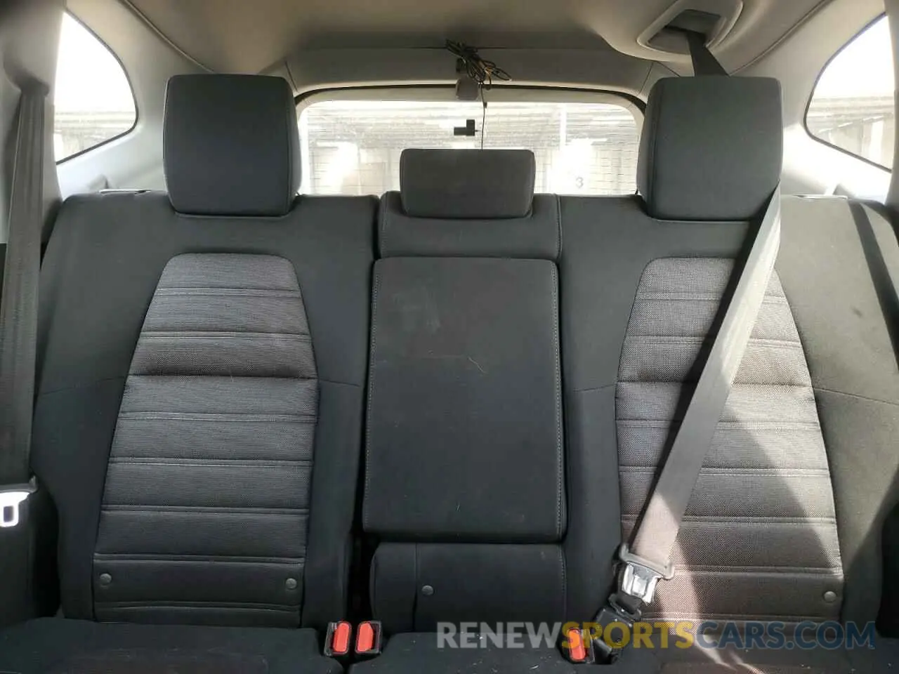 10 Photograph of a damaged car 2HKRW6H37KH219034 HONDA CRV 2019