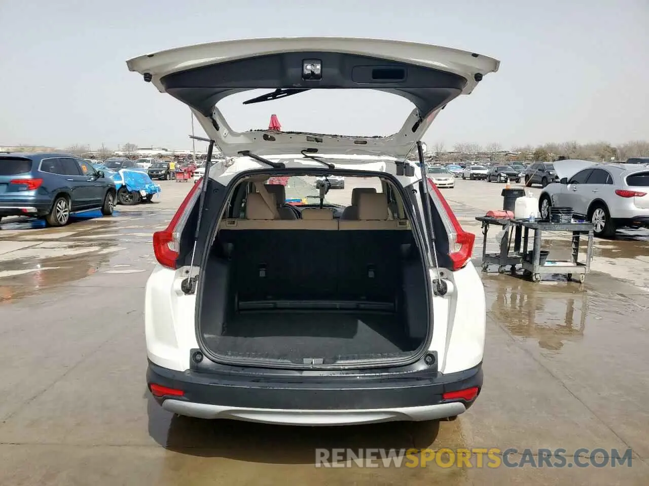 6 Фотография поврежденного автомобиля 5J6RW1H51KA039098 HONDA CRV 2019