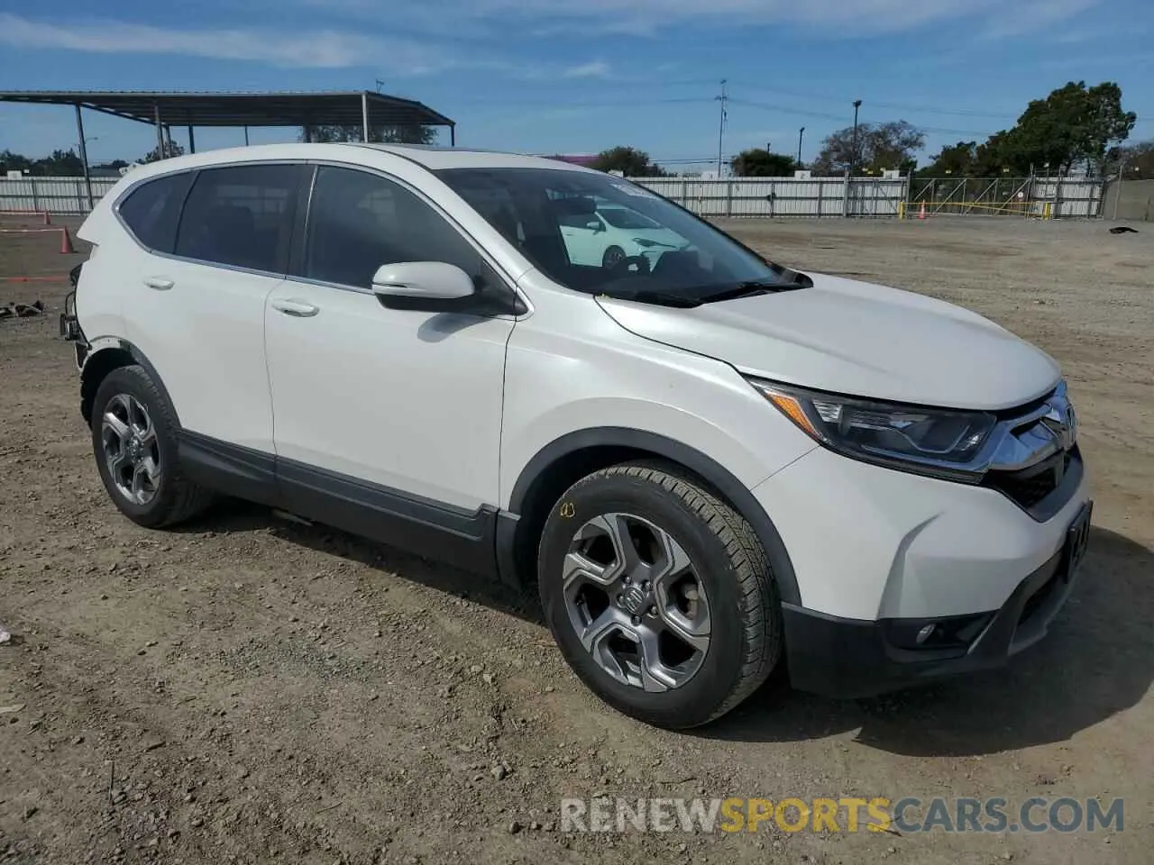 4 Photograph of a damaged car 5J6RW1H59KA012697 HONDA CRV 2019