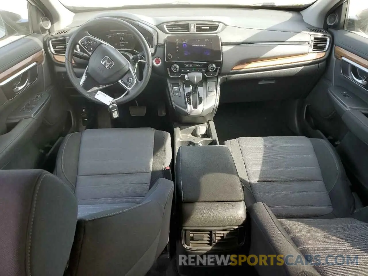 8 Photograph of a damaged car 5J6RW1H59KA012697 HONDA CRV 2019