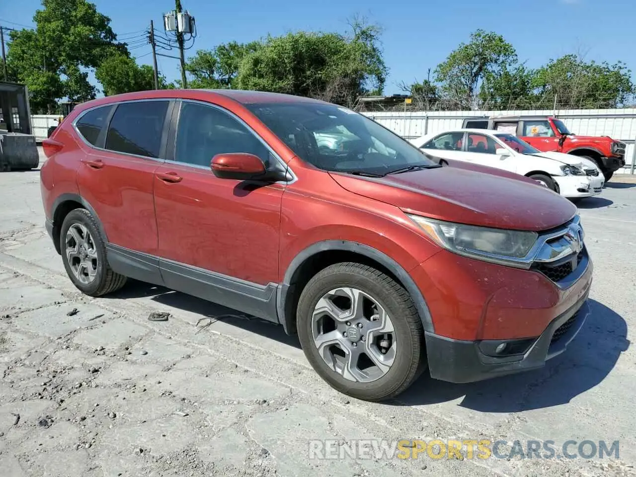 4 Photograph of a damaged car 5J6RW1H81KL004835 HONDA CRV 2019