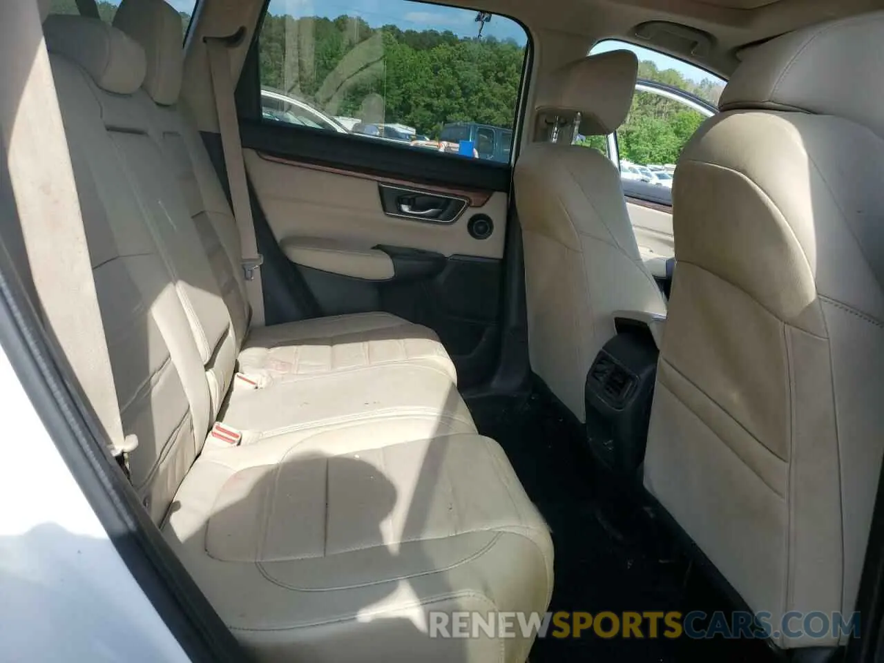 11 Photograph of a damaged car 5J6RW1H82KA030856 HONDA CRV 2019