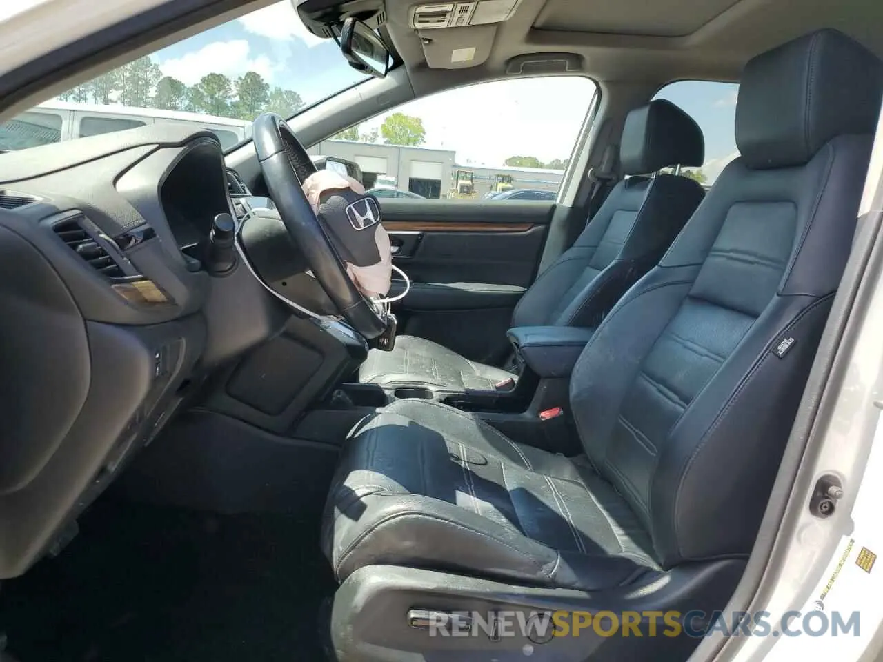 7 Photograph of a damaged car 5J6RW1H84KA016621 HONDA CRV 2019