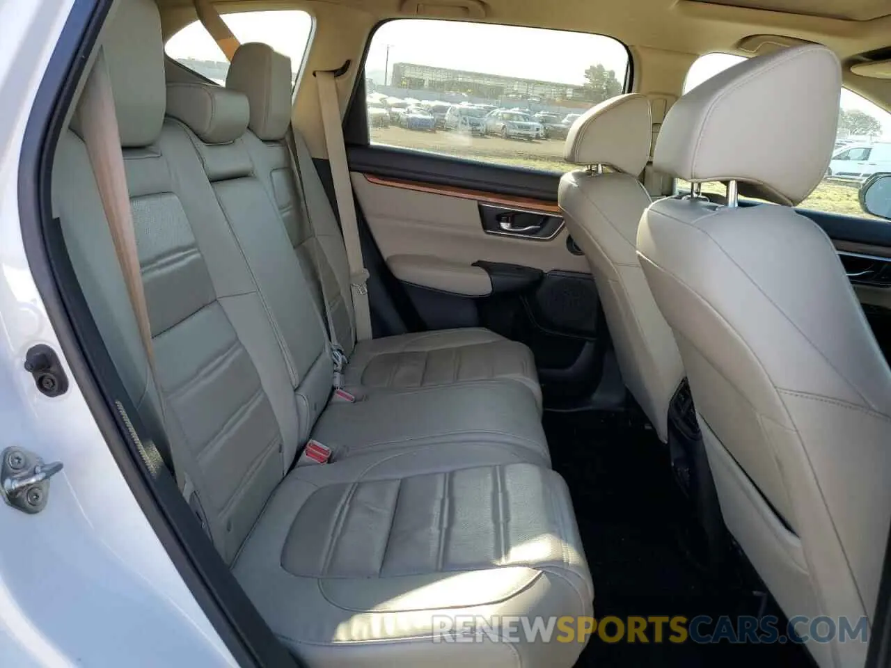 12 Photograph of a damaged car 5J6RW1H85KA037820 HONDA CRV 2019