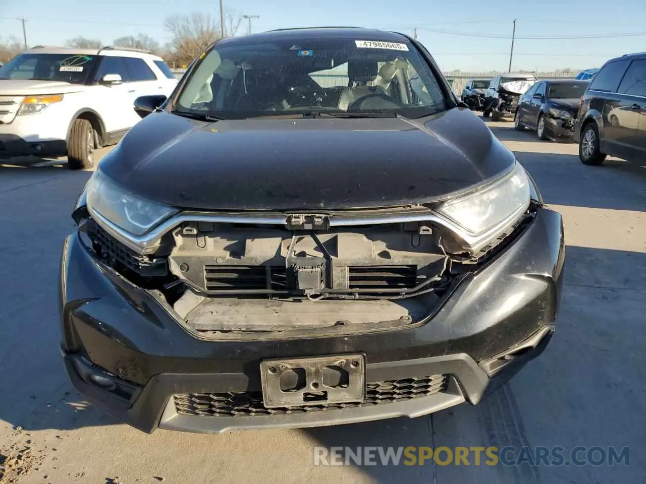 5 Photograph of a damaged car 5J6RW1H86KA040788 HONDA CRV 2019